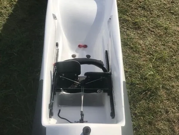 Allwave DNA 640 — cockpit / rigging detail