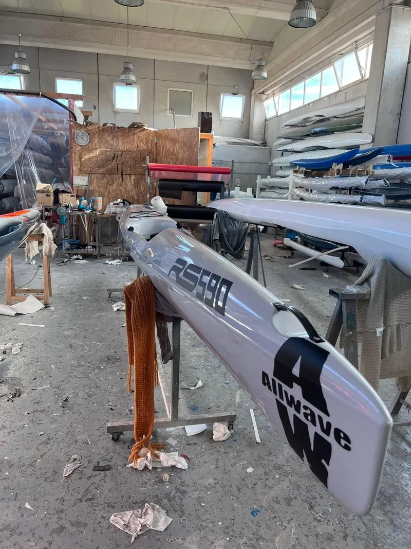 Allwave RS590, factory oblique view of bow and deck