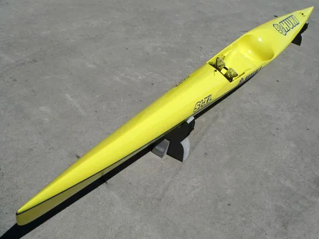 Huki S1-XL — yellow ski, full profile